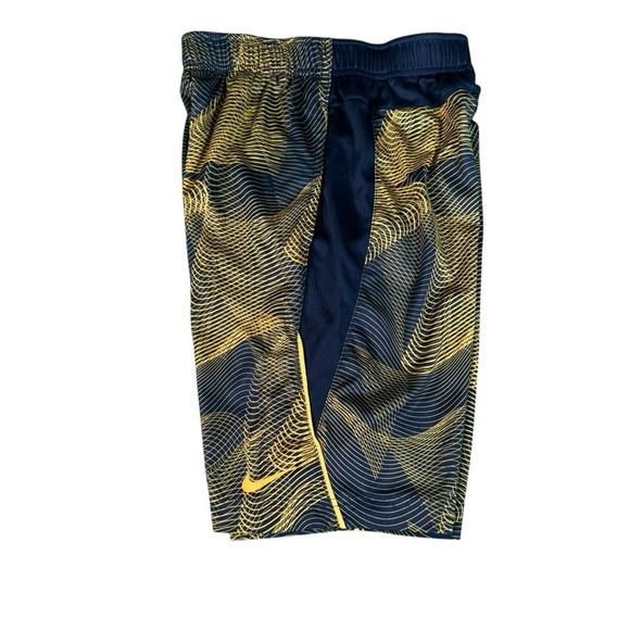 Nike Gym Shorts Geometric Dri Fit Performance Athletic With Pockets Boys Medium - Picture 4 of 12